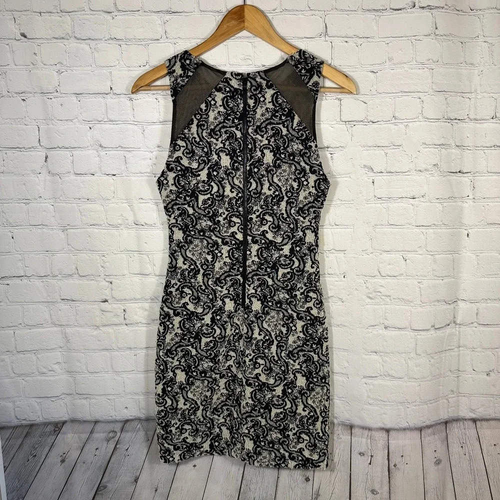Alice + Olivia Black Cream‎ Damask Jacquard Mesh Sheath Dress Size 2